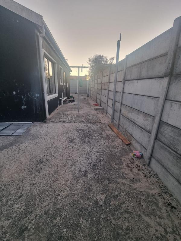 2 Bedroom Property for Sale in Rondevlei Park Western Cape